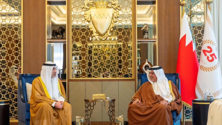 ولي العهد البحريني يعرب عن تقديره البالغ للقيادة الكويتية ودورها البارز في توثيق التعاون المشترك