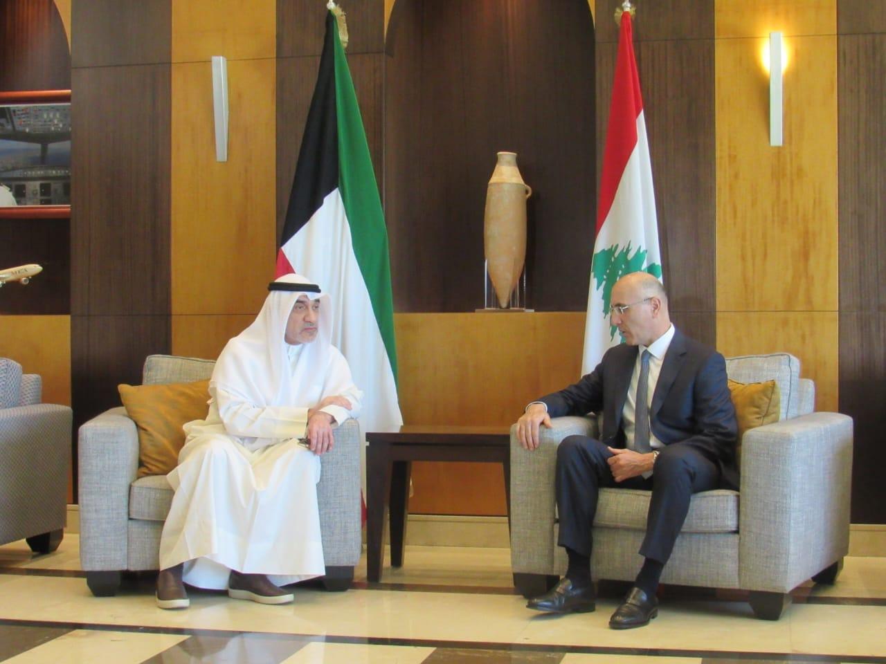 النائب الأول لرئيس مجلس الوزراء ووزير الداخلية يصل إلى لبنان