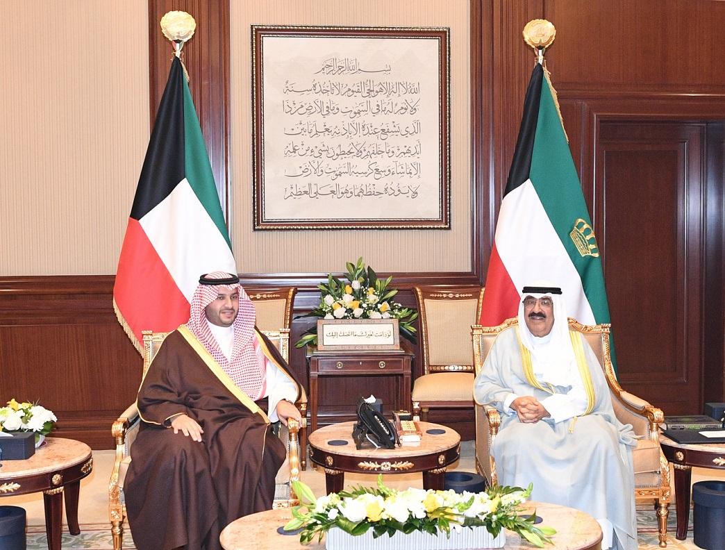 سمو أمير البلاد يستقبل وزير الدولة عضو مجلس الوزراء السعودي تركي بن محمد