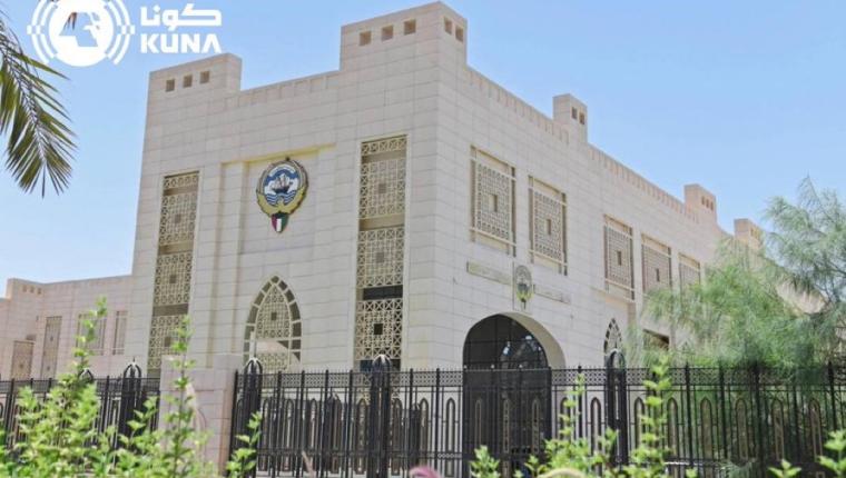 وزارة الخارجية تهيب بالمواطنين مغادرة لبنان في أقرب وقت ممكن