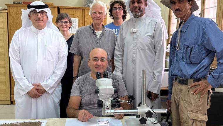 (الوطني للثقافة) يعلن اكتشاف أفران عمرها حوالي 7700 سنة ونصف مجسم لطائر البومة المجنحة بمنطقة الصبية شمال الكويت