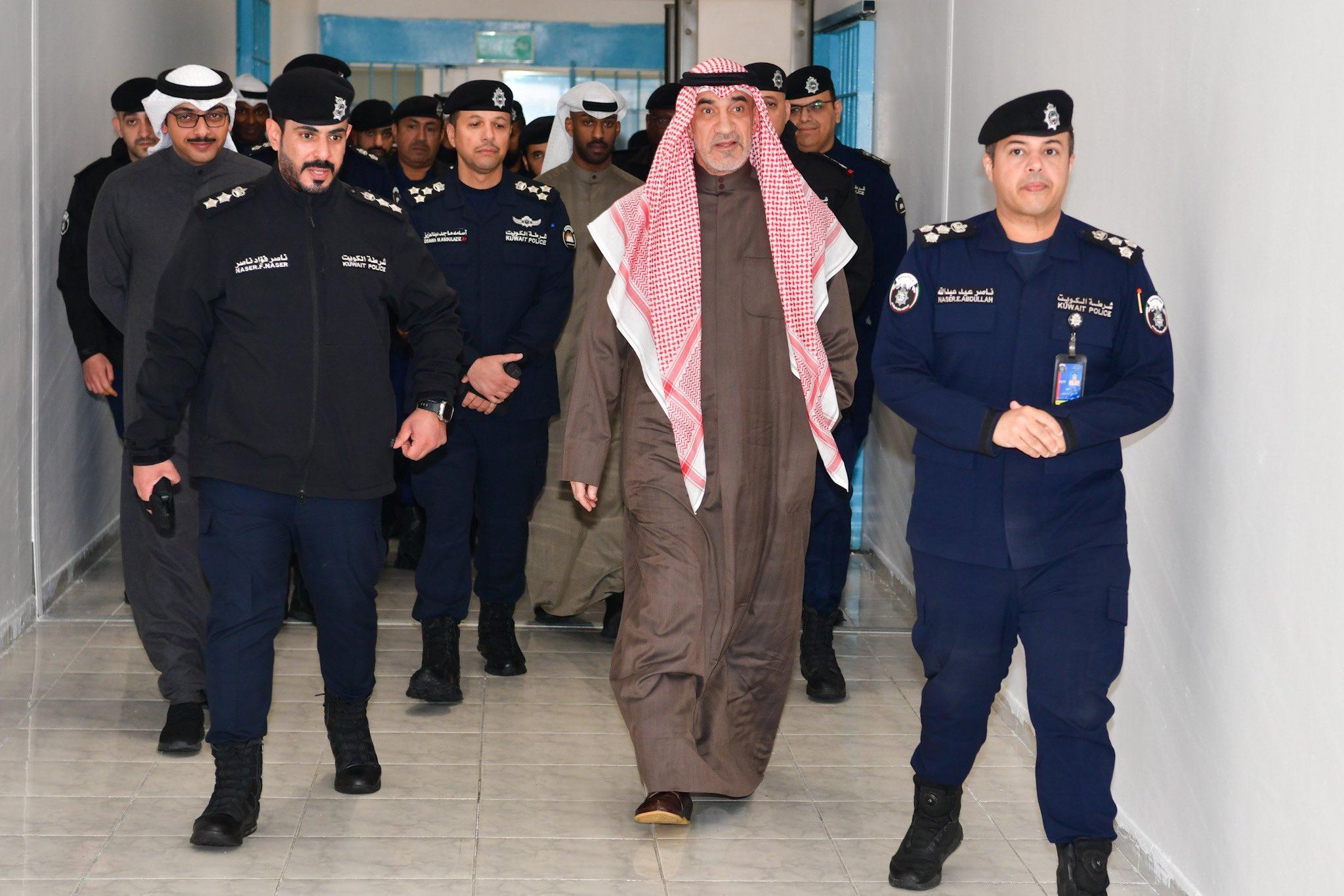 رئيس مجلس الوزراء بالإنابة ووزير الداخلية يوجه بتخفيف مدة عقوبة الحبس المؤبد لتكون 20 عاما