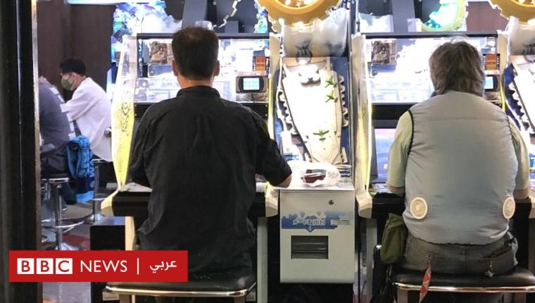 سترات مزودة بمراوح وبخاخات ومناشف مبردة.. كيف يكافح اليابانيون موجات الحر؟