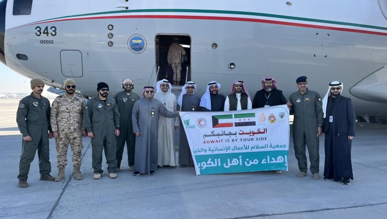 إقلاع الطائرة السابعة من الجسر الجوي الكويتي لسوريا محملة بـ40 طنا من المساعدات الغذائية والشتوية