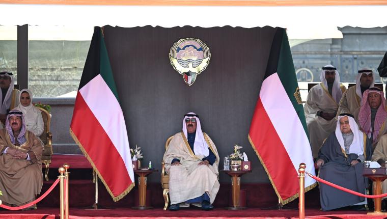 سمو أمير البلاد يشمل برعايته وحضوره مراسم رفع العلم