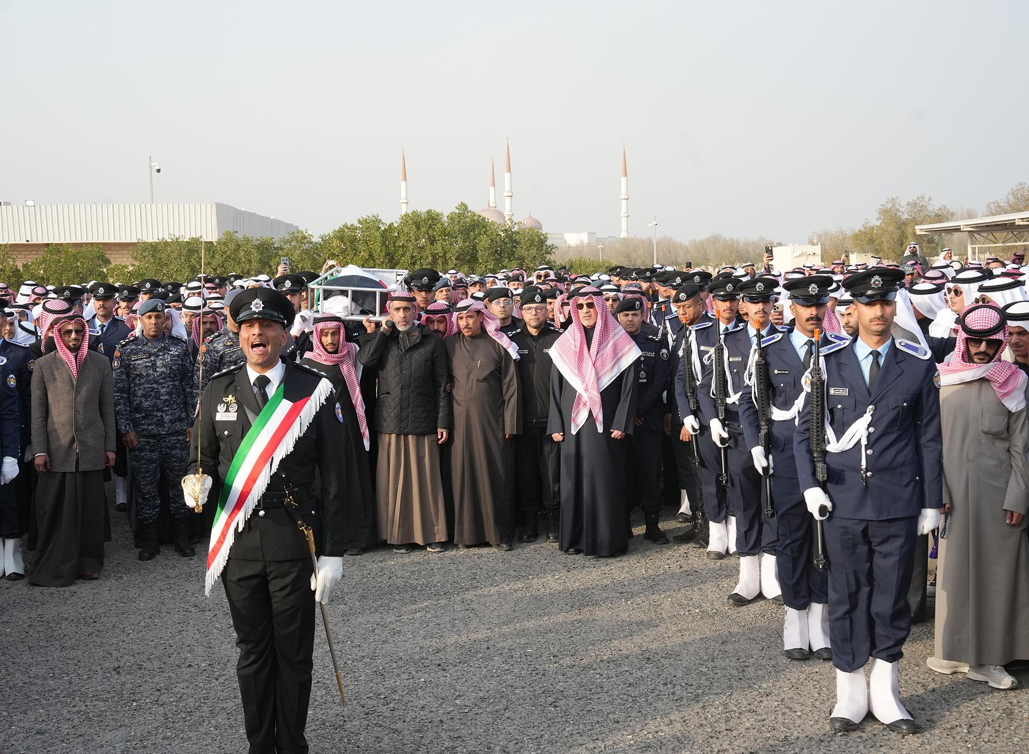 الكويت تشيع شهيد الواجب العقيد سعود الخمسان من منتسبي وزارة الداخلية