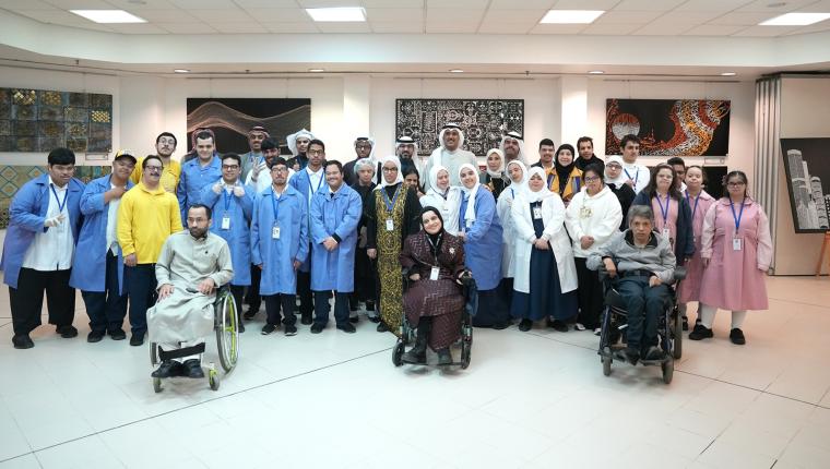 جمعية (رعاية المعوقين) تنظم المعرض العاشر للتأهيل المهني برعاية محافظ الأحمدي بدولة الكويت