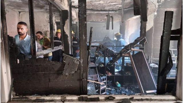 آثار الحريق داخل الكنيسة