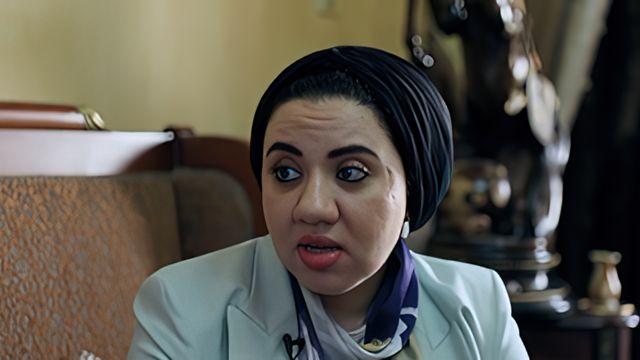 تقول ميار بأنها واجهت مشاكل متكررة عند ذهابها إلى بعض المطاعم الراقية