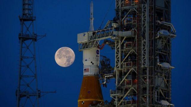 خلال التحضير لإطلاق مهمة أرتيميس 1