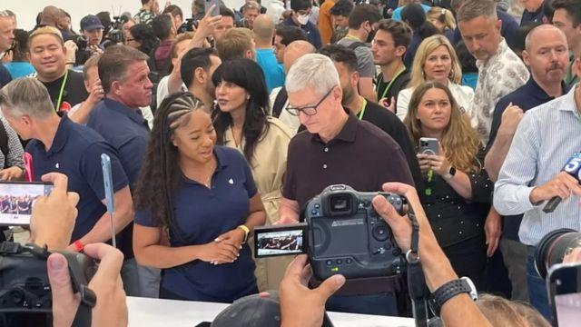 جمهور في مؤتمر آبل