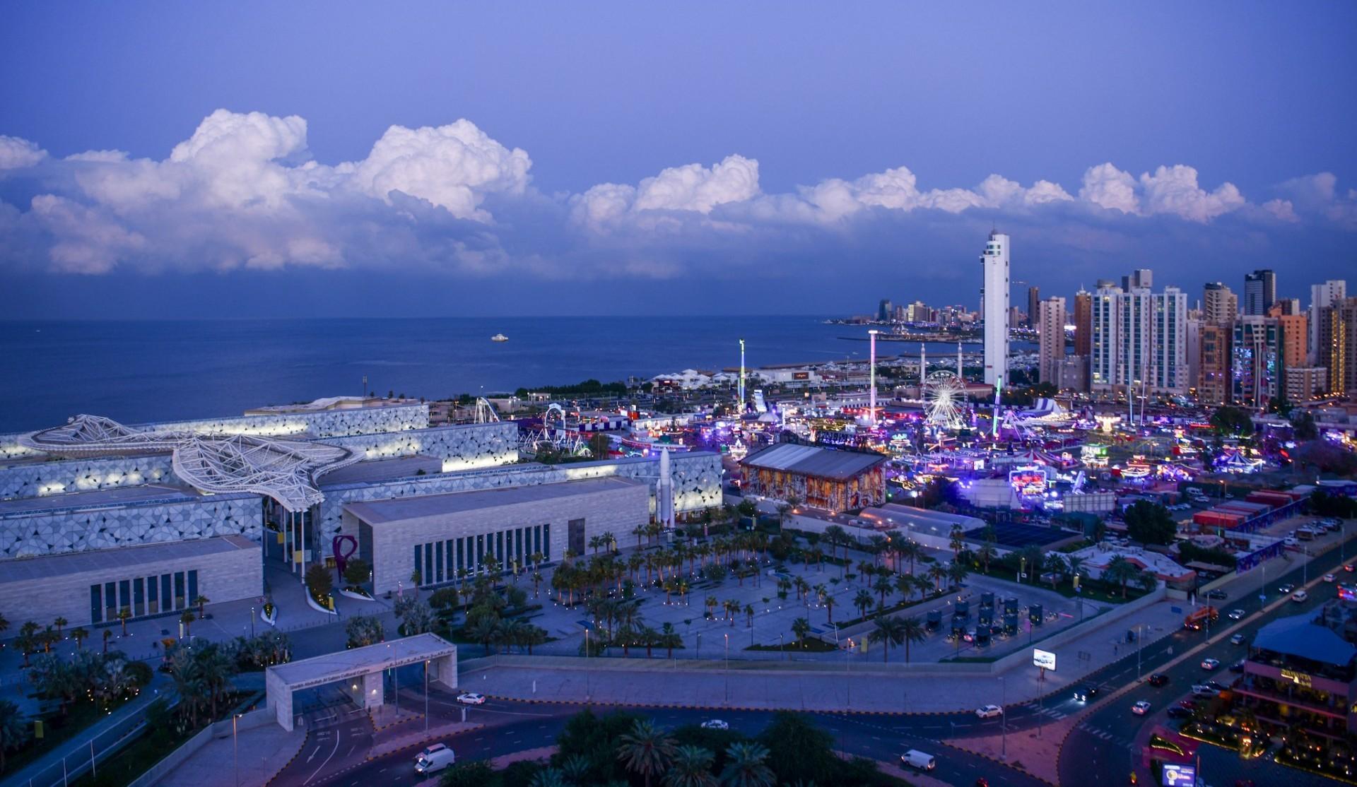 معالم الكويت في صور استثنائية